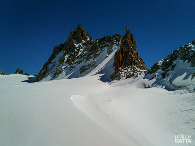 On the way to Fenetre du Tour, Grande Fourche on the left (© P. Gatta)