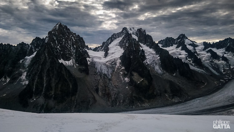 Chardonnet and Aiguille d'Argentiere (© P. Gatta)