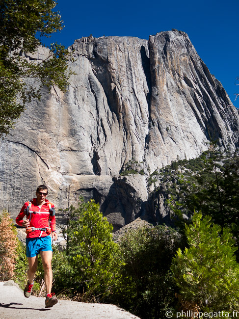 Yosemite Fall and Lost Arrow (© A. Gatta)