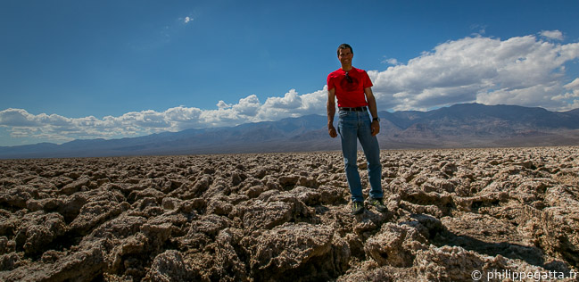 Badwater bassin and its Salt Flat (© A. Gatta)