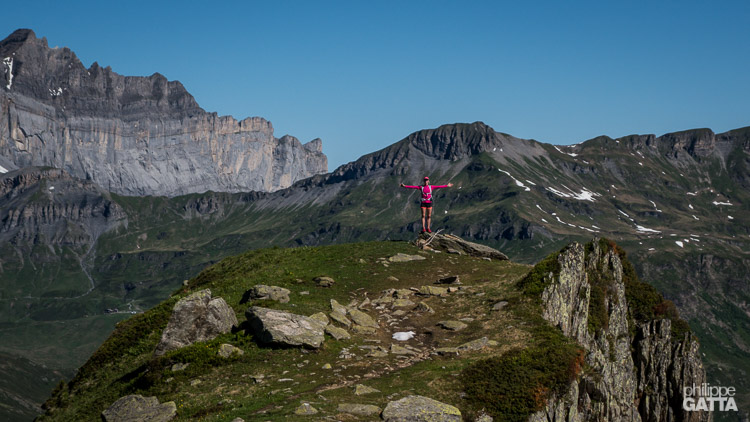 Trail around Aiguilles Rouges, Fiz and Anterne in the background (© P. Gatta)